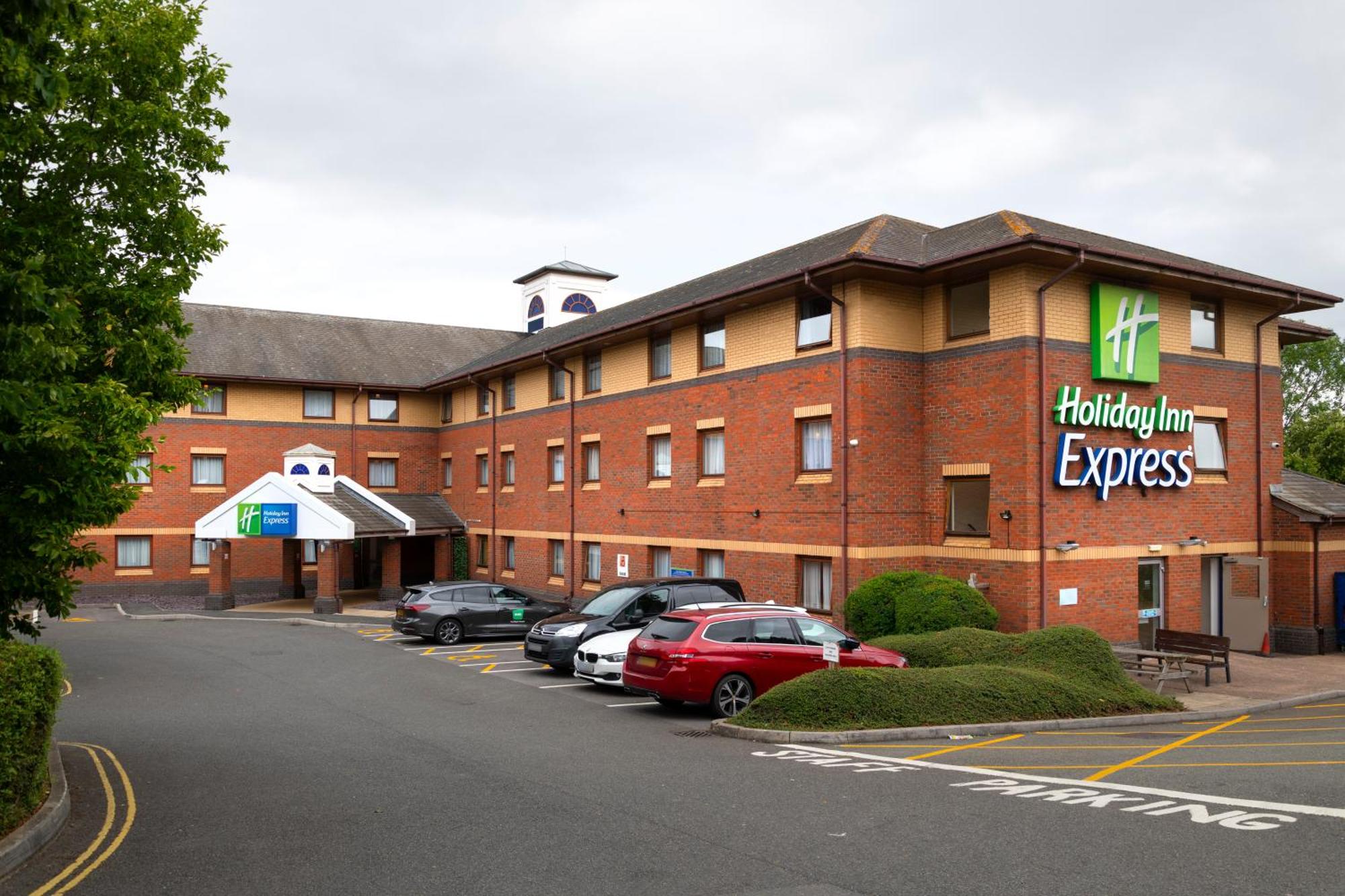 8. Holiday Inn Express Exeter East