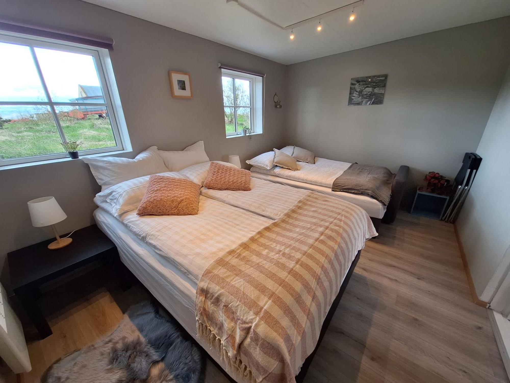 Hallfreðarstaðir 1 Apartments