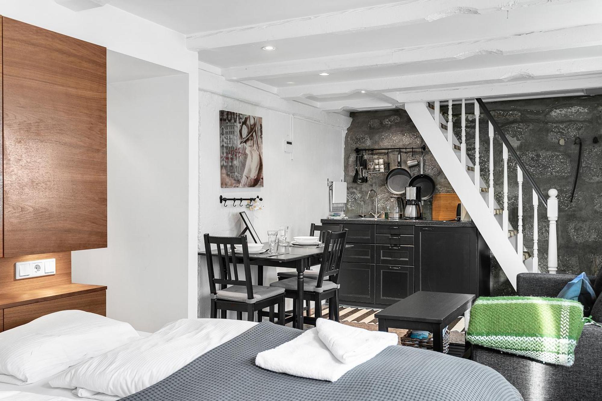 Baron Downtown Apartments