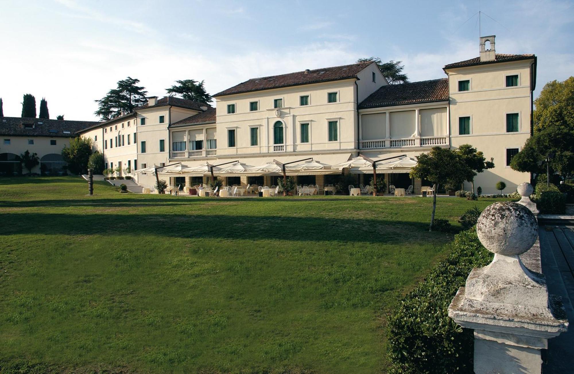 9. Hotel Villa Michelangelo