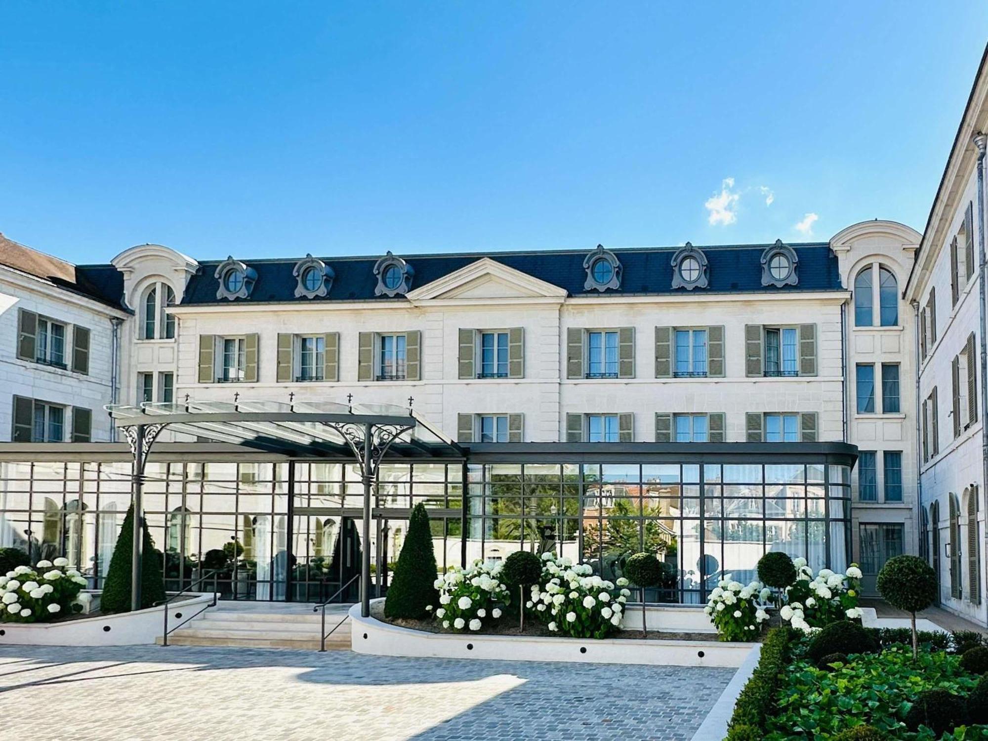 8. La Licorne Hotel Troyes Mgallery