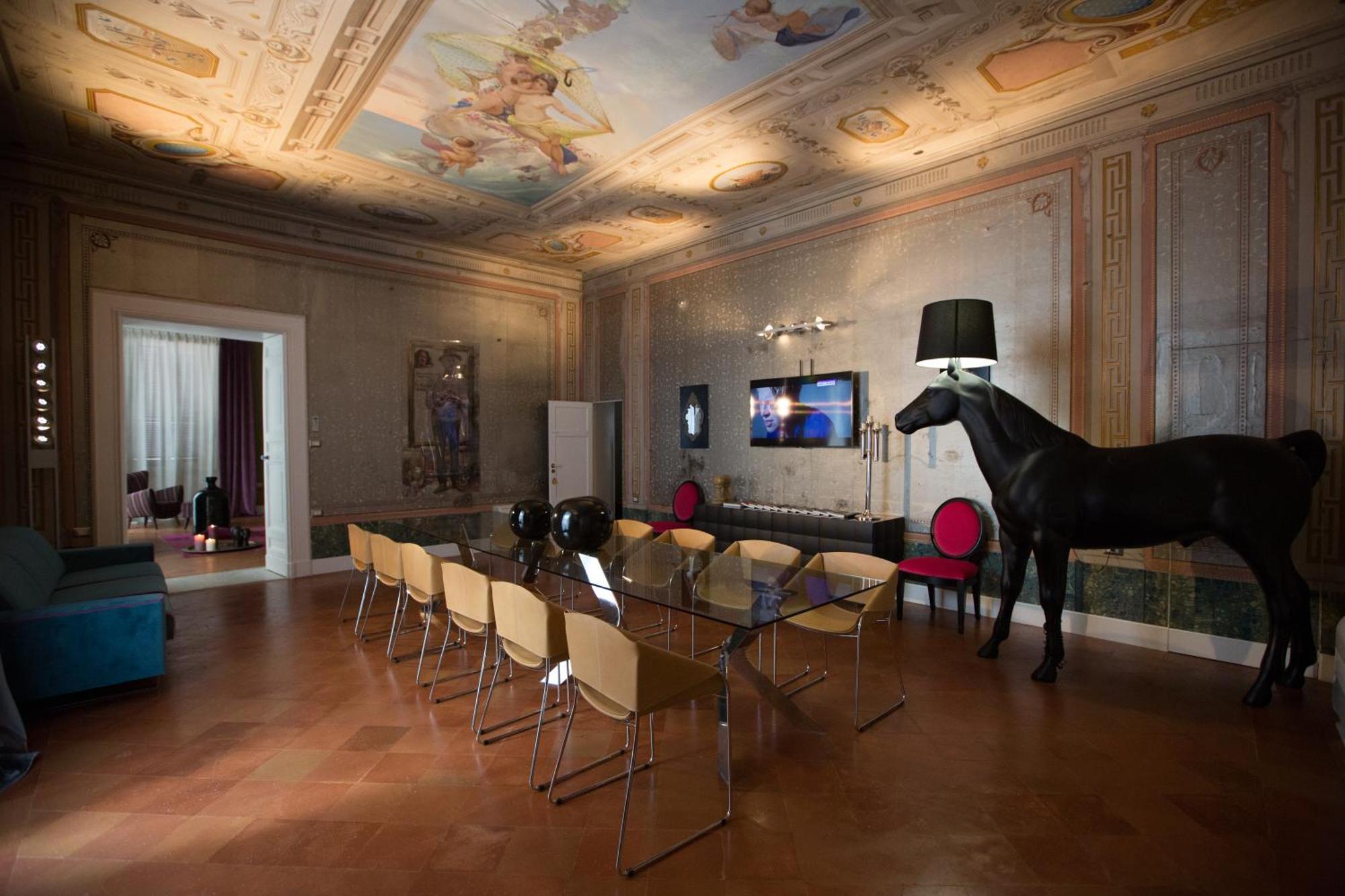 7. Palazzo Cannavina