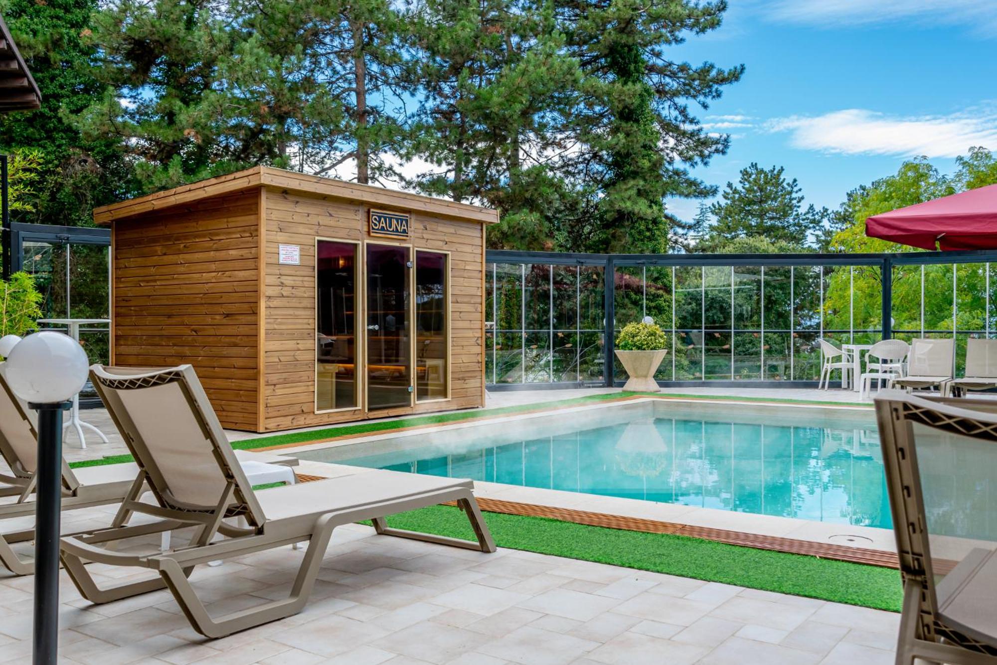 5. Hotel Tino Sveti Stefan