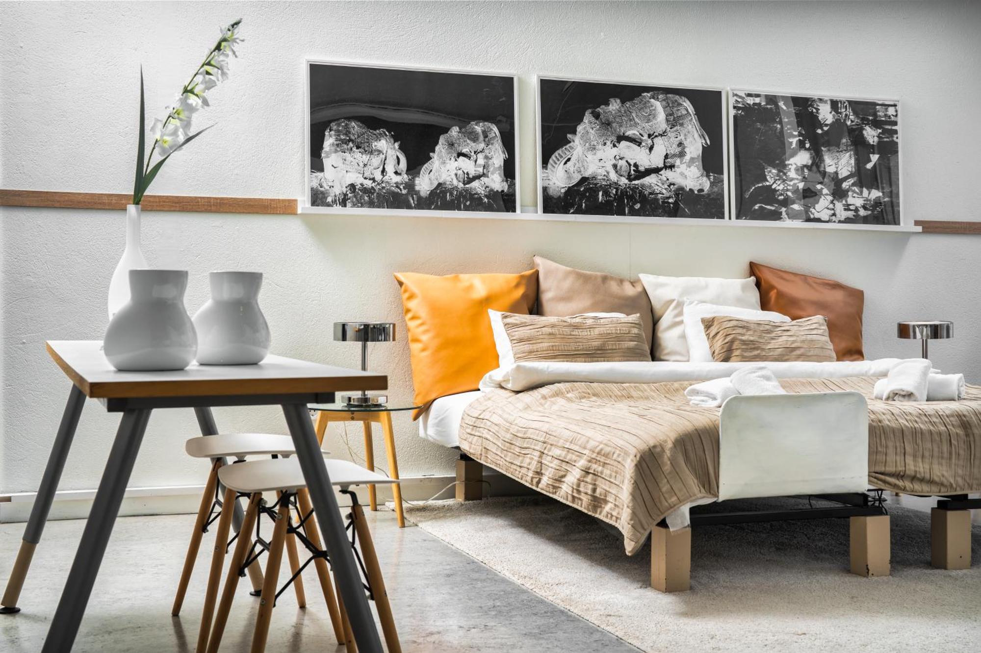 3BR City Center - Mountain View & Free Parking