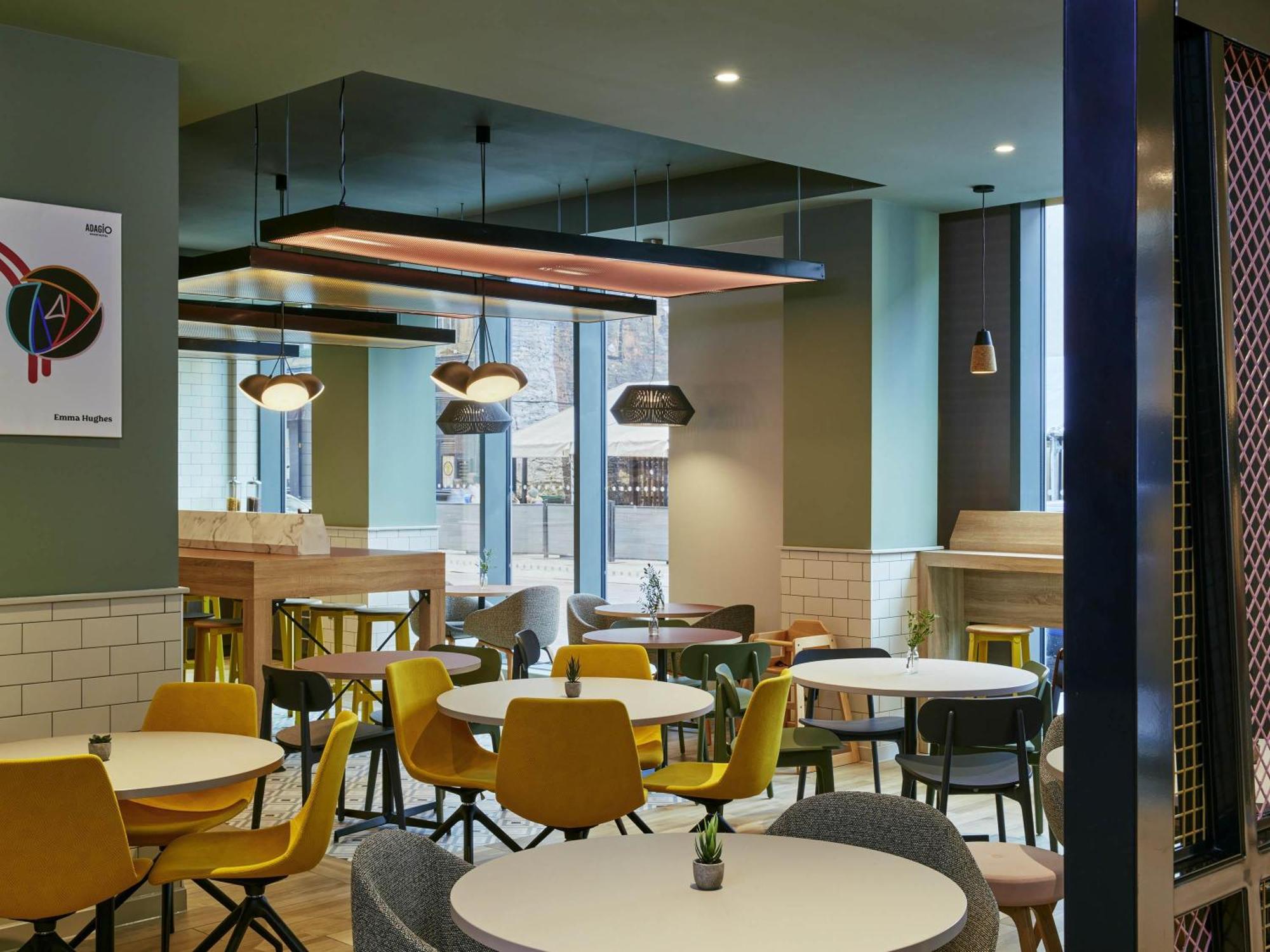 Top 10 Places To Stay in Glasgow