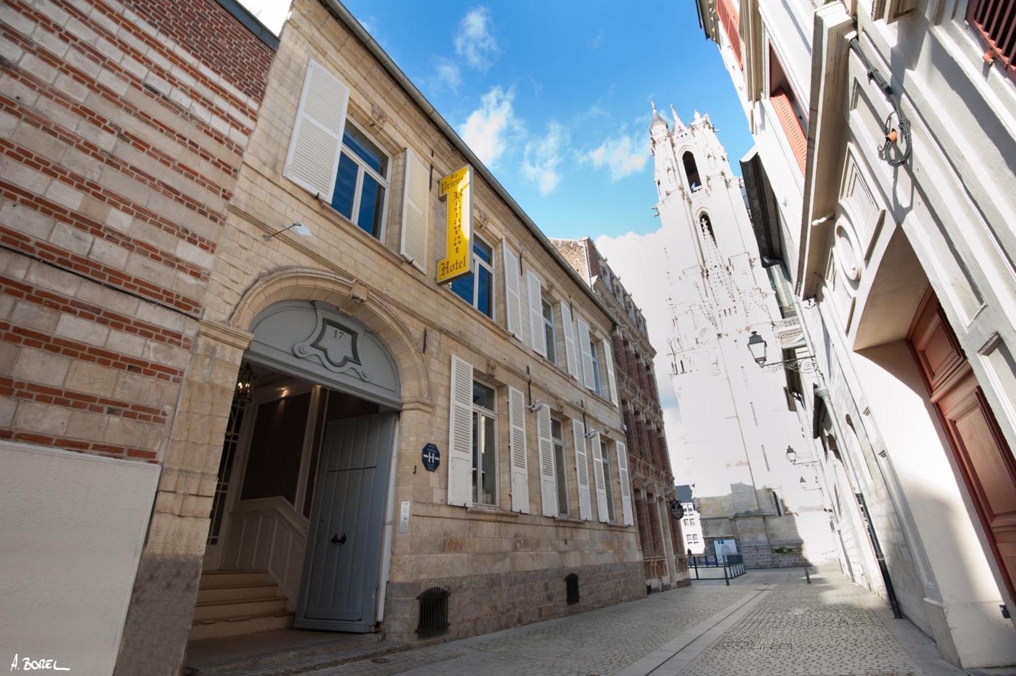 9. Le Prieuré : Hôtel et Résidence