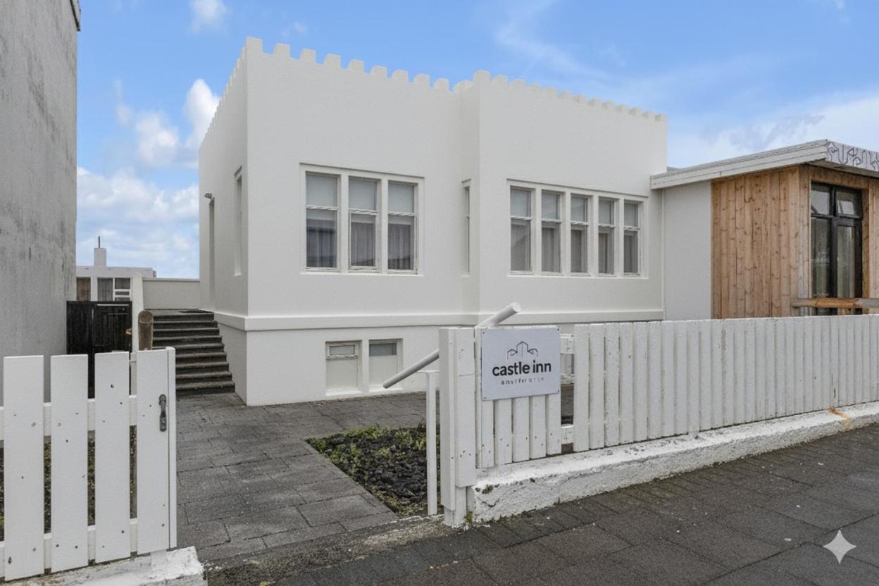 Castle Inn Apartments - Downtown Keflavík