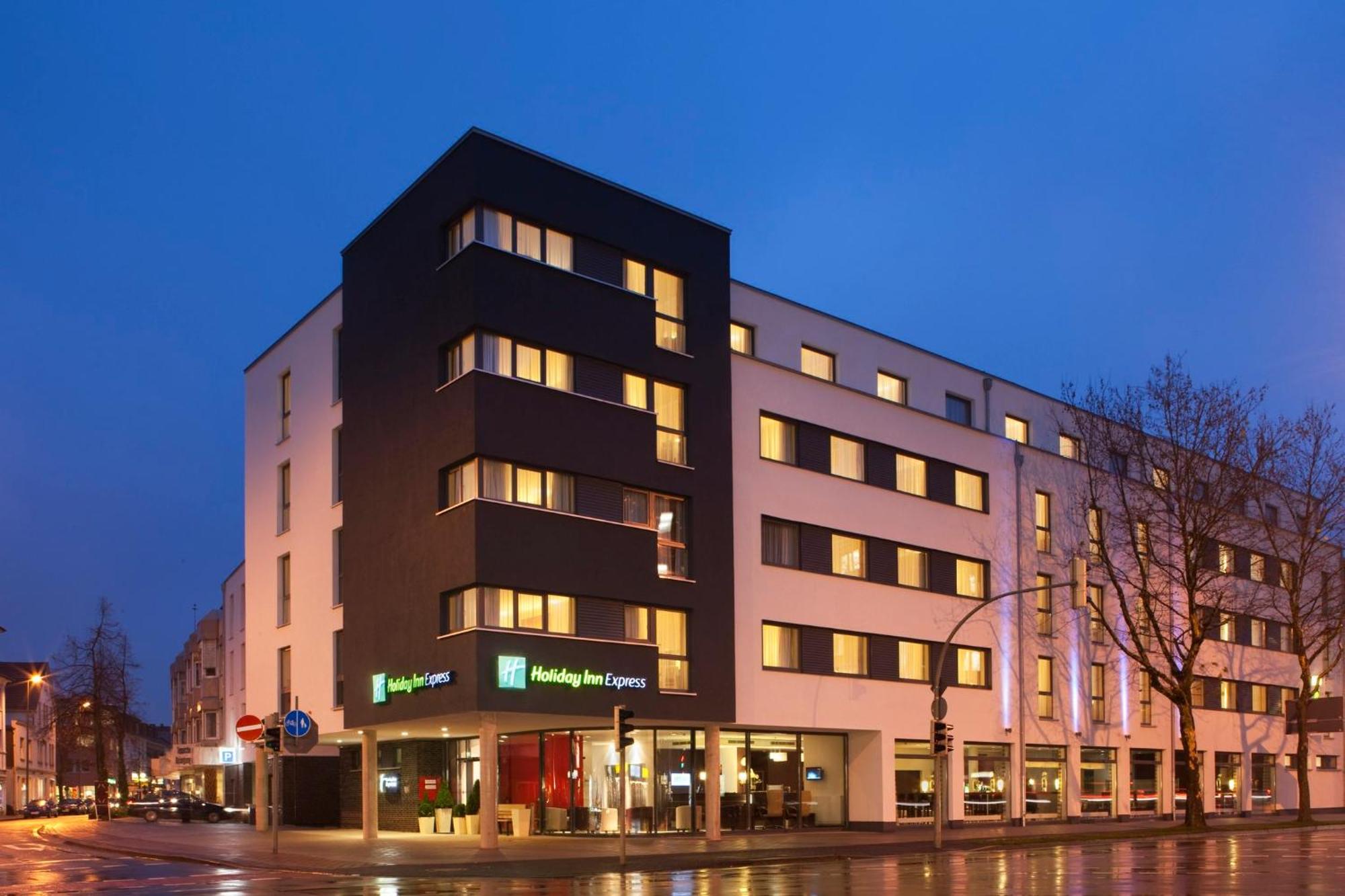 1. Holiday Inn Express Gütersloh