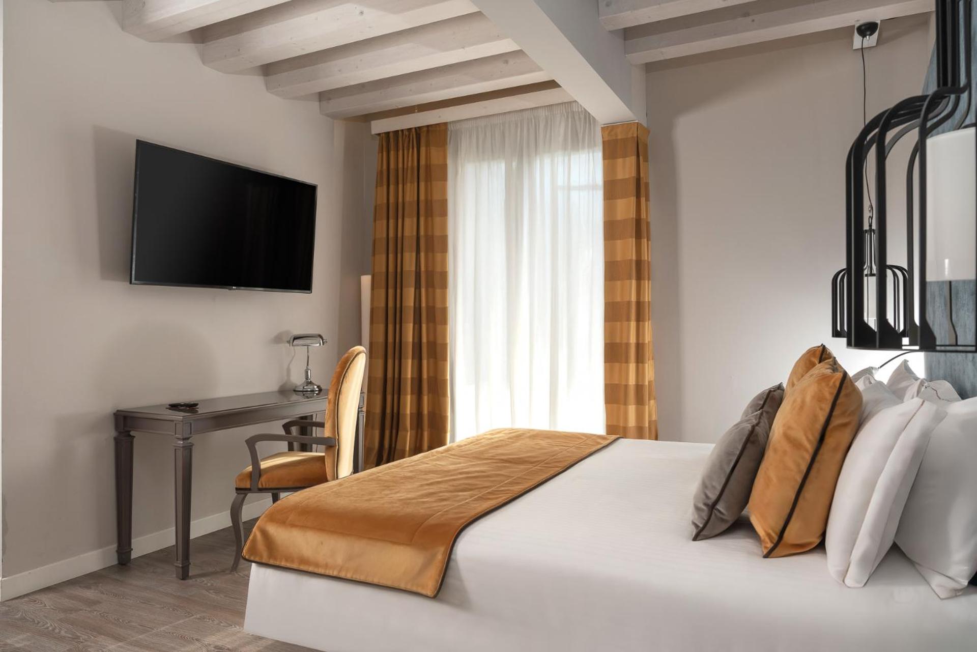 1. Hotel Campo Marzio