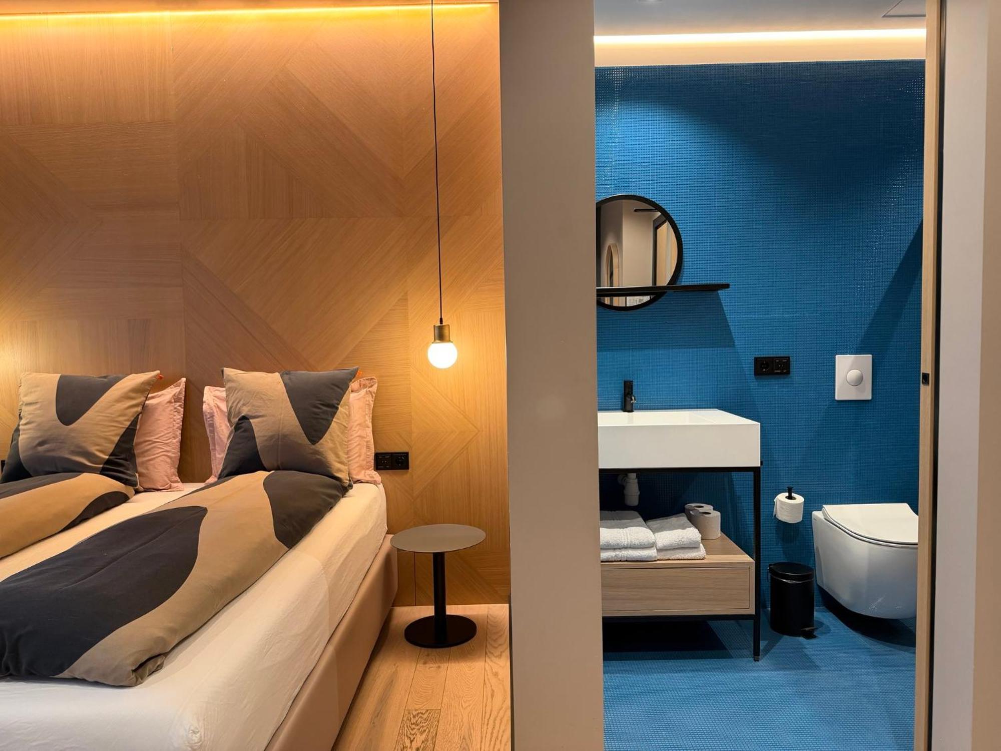 莲花酒店 | Hotel Lotus