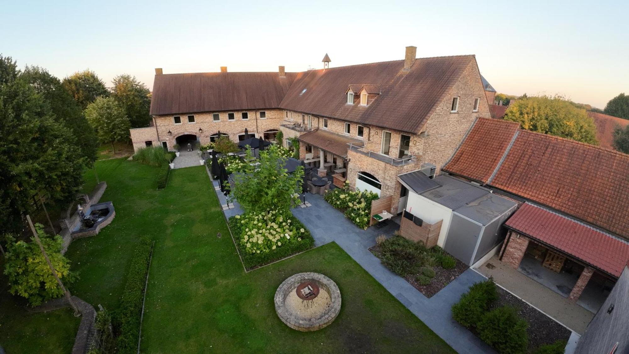 4. Ferme D'ecavéé