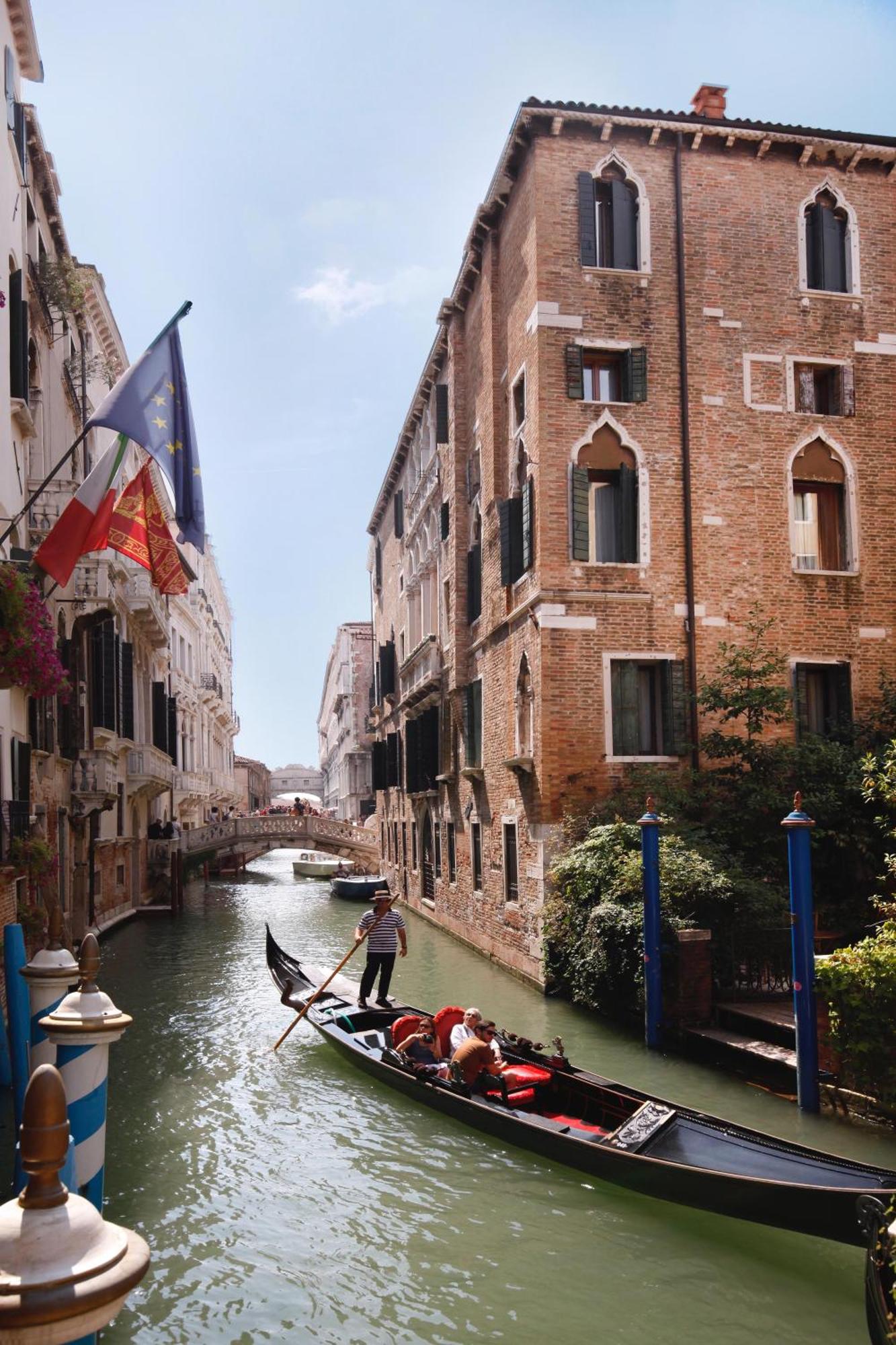 Top 10 Places To Stay in Venice
