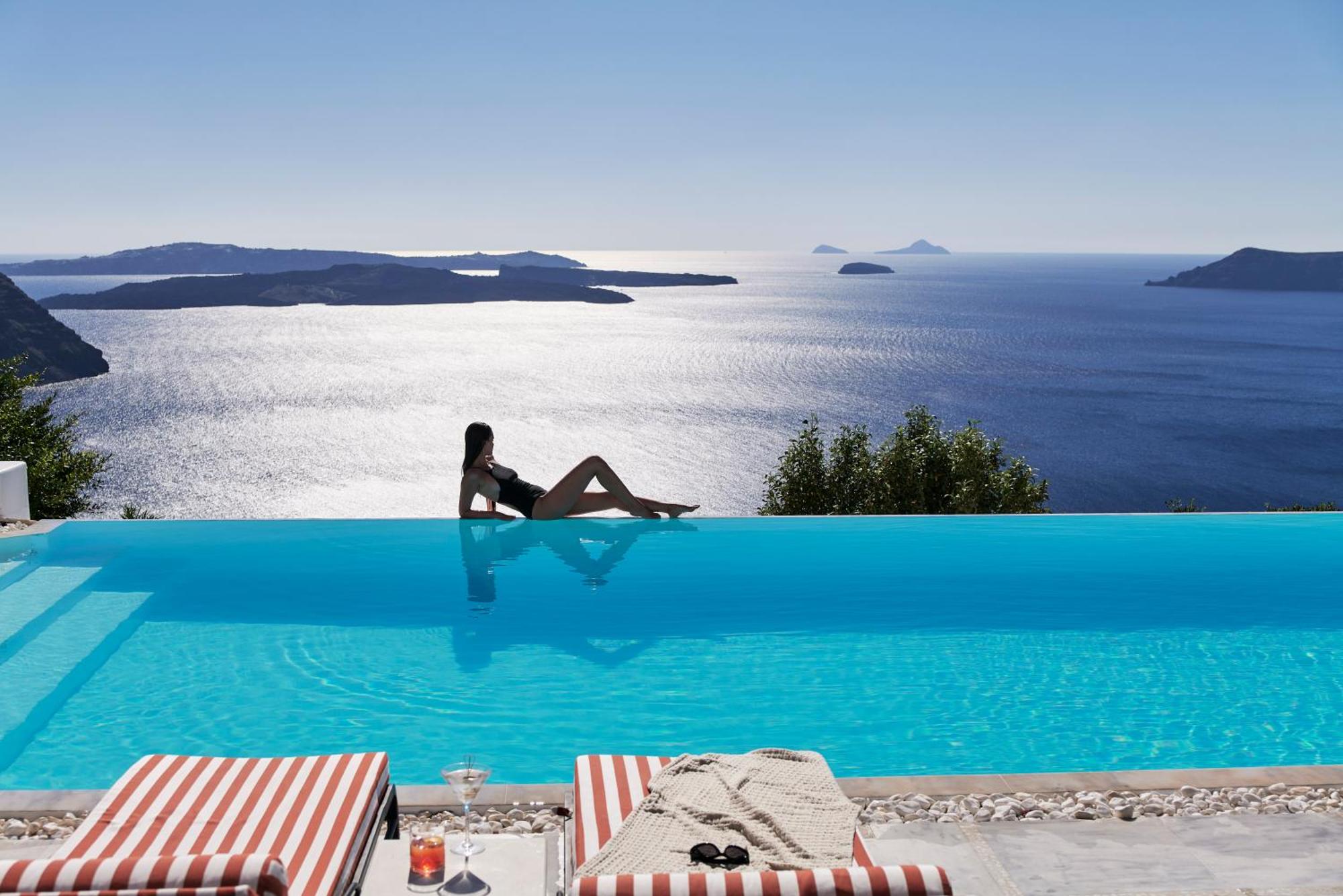 Top 10 Places To Stay in Fira