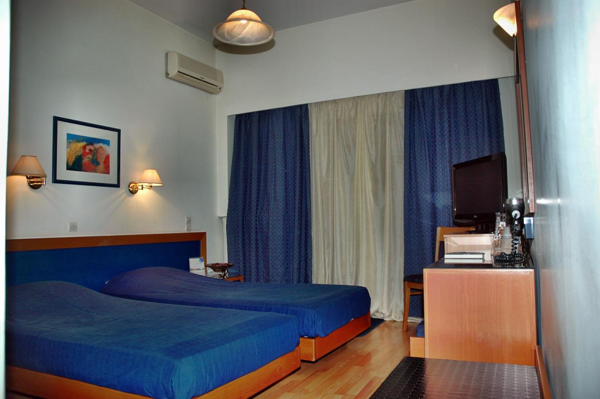 5. Hotel Elena