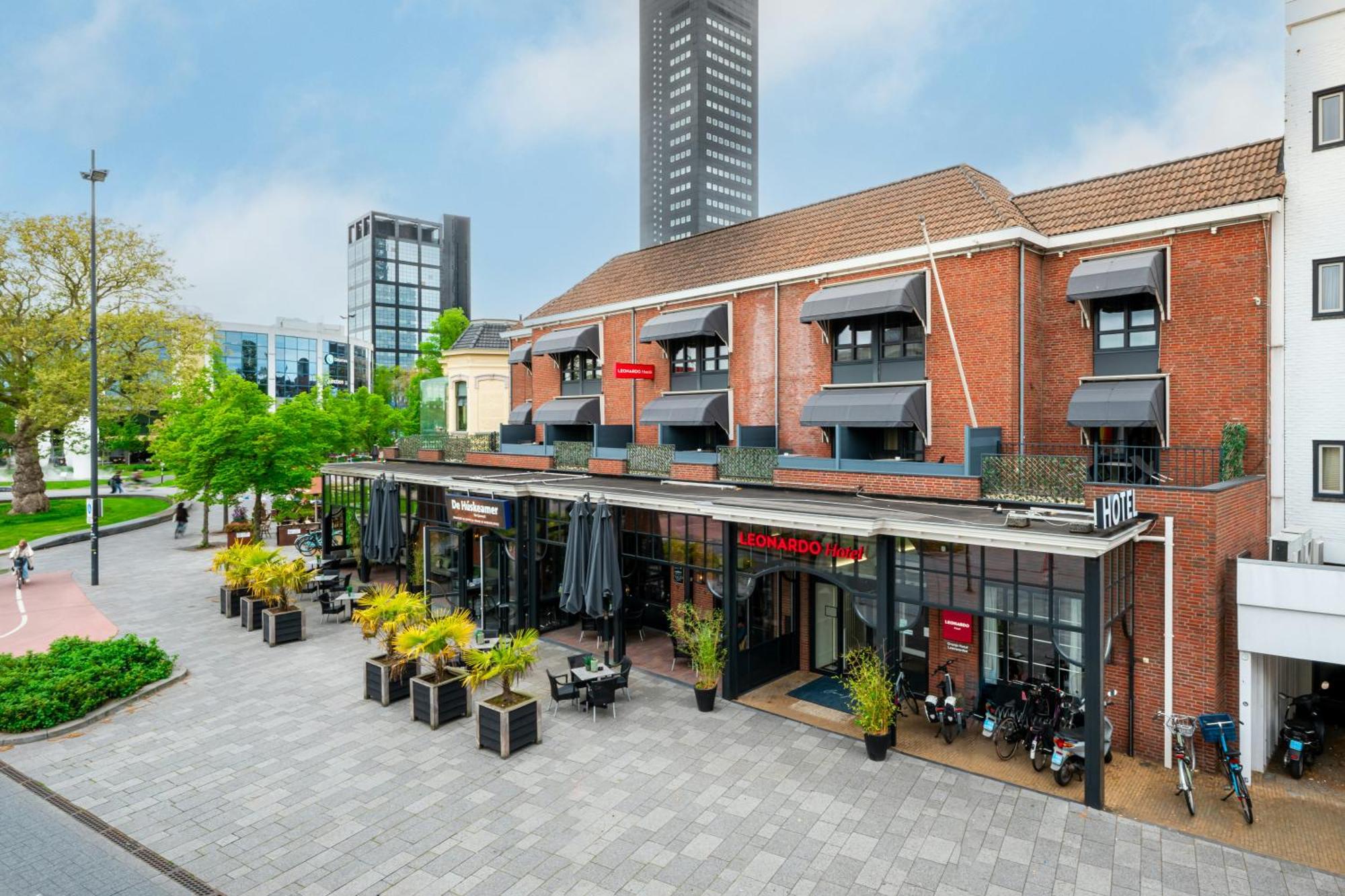 4. Oranje Hotel Leeuwarden