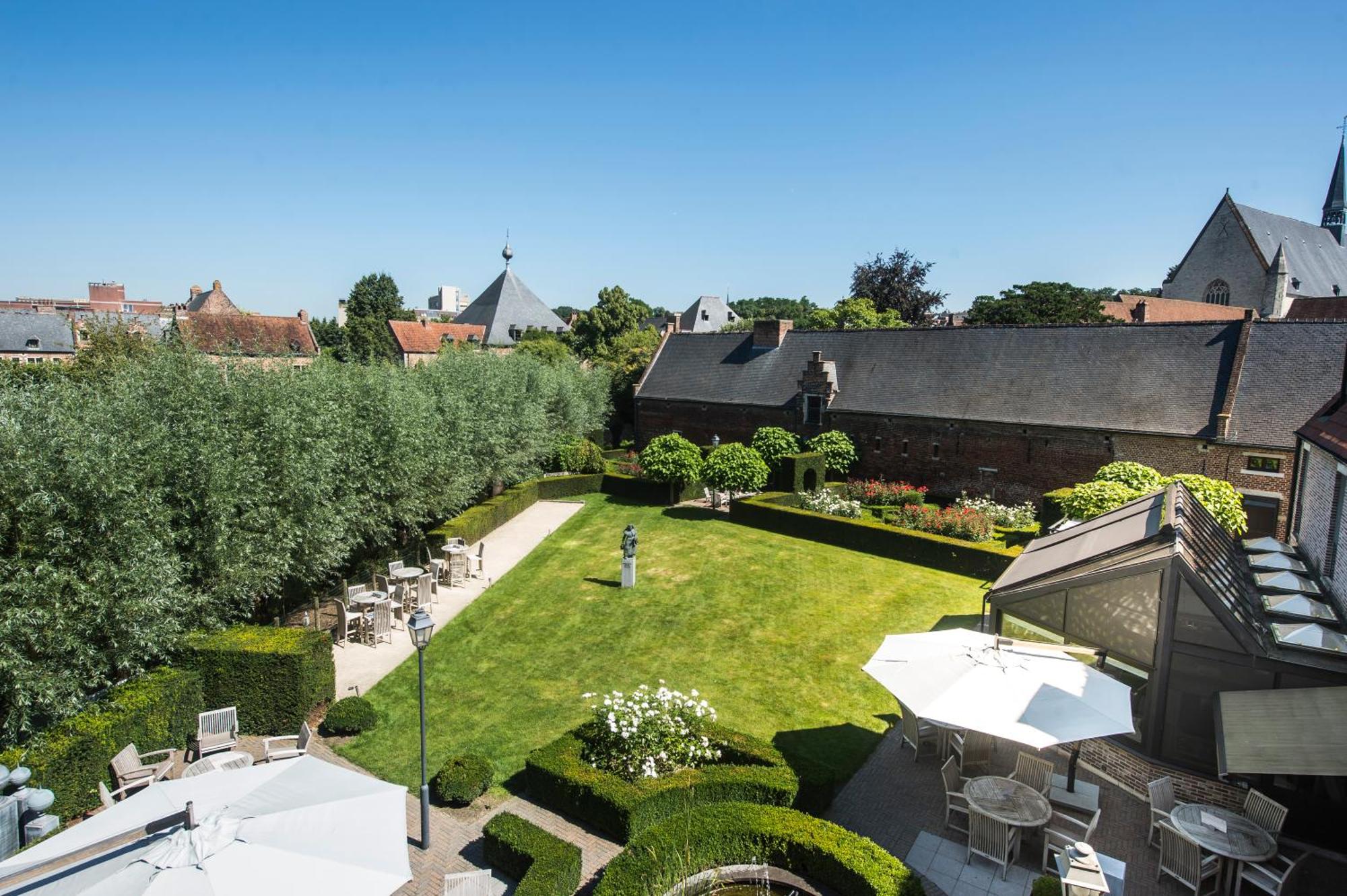 1. Begijnhof Congreshotel