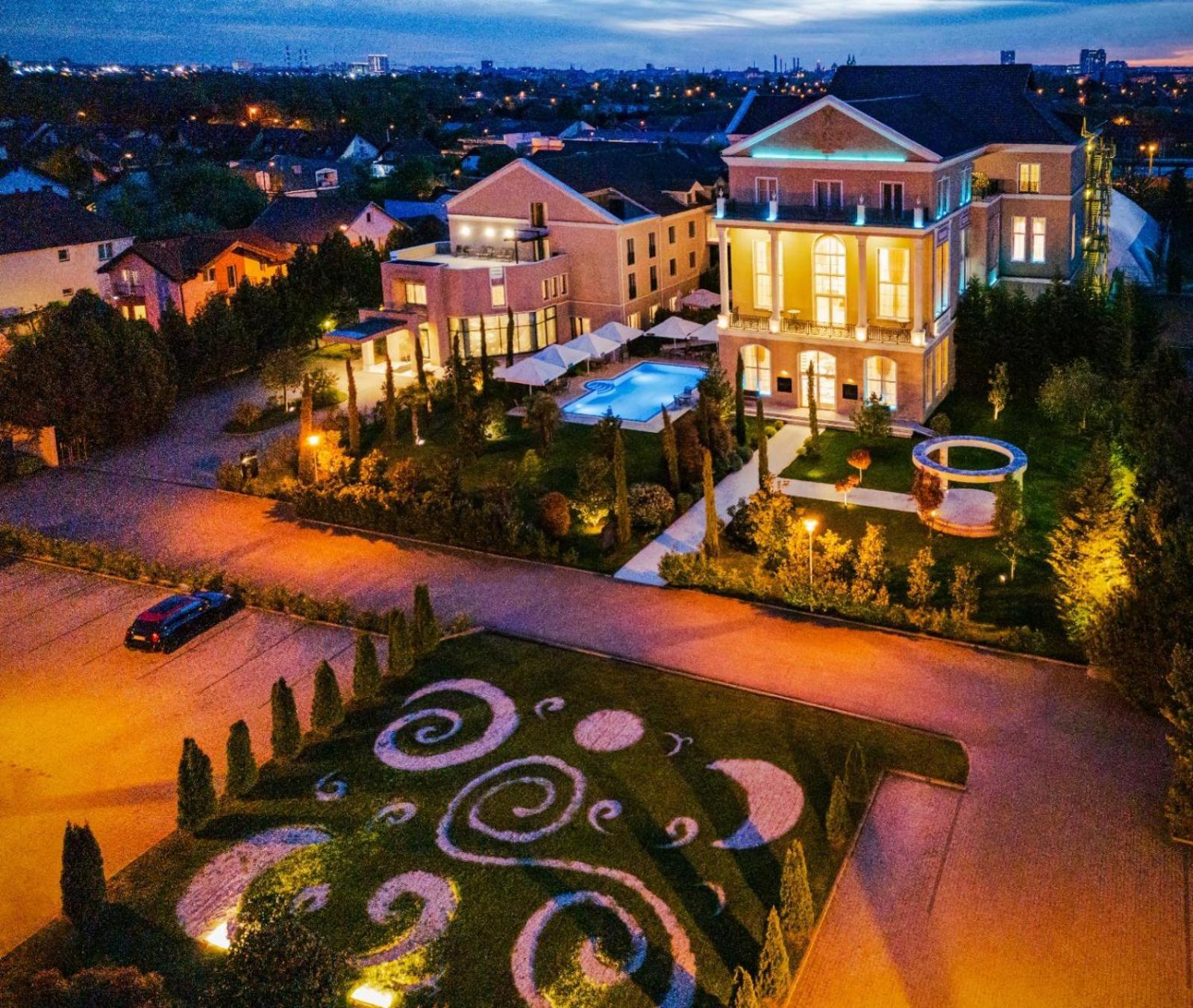 Top 10 Places To Stay in Timișoara