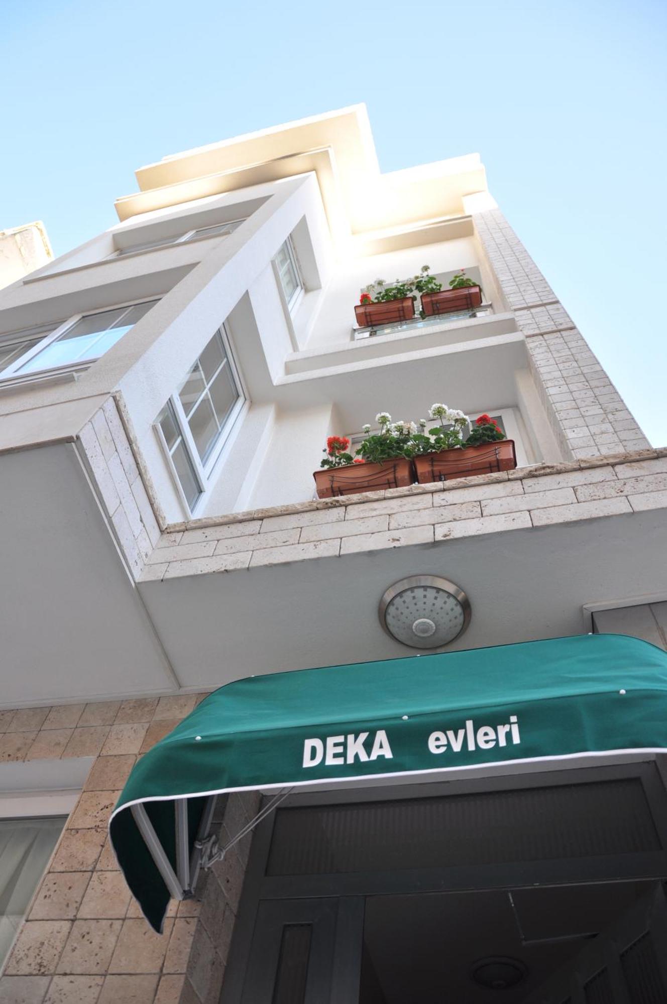 10. Deka Evleri