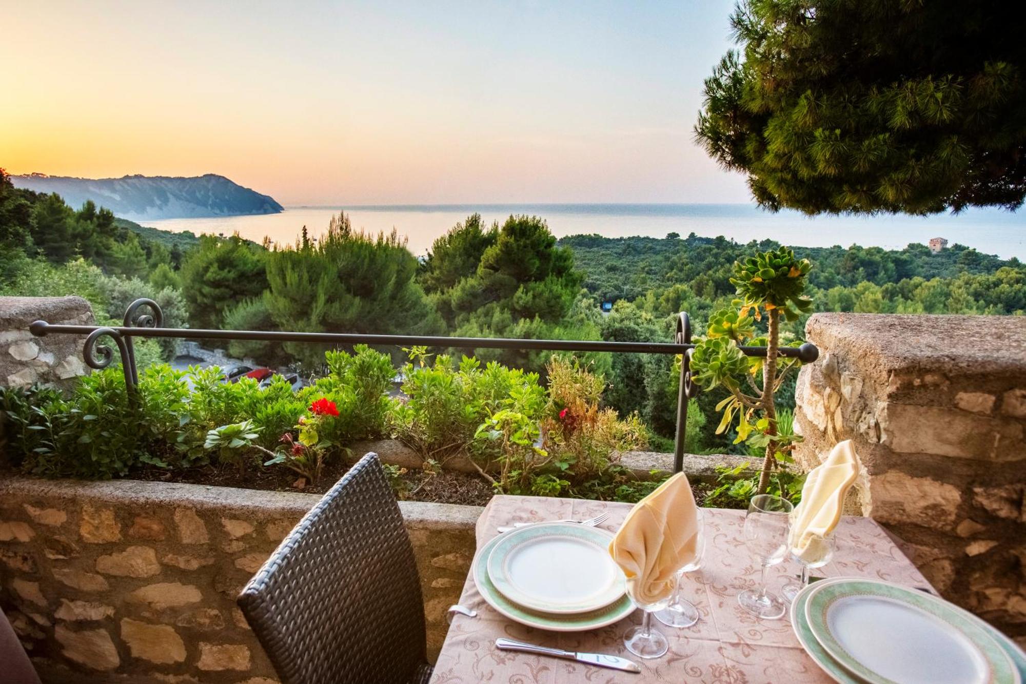 10. Hotel Internazionale