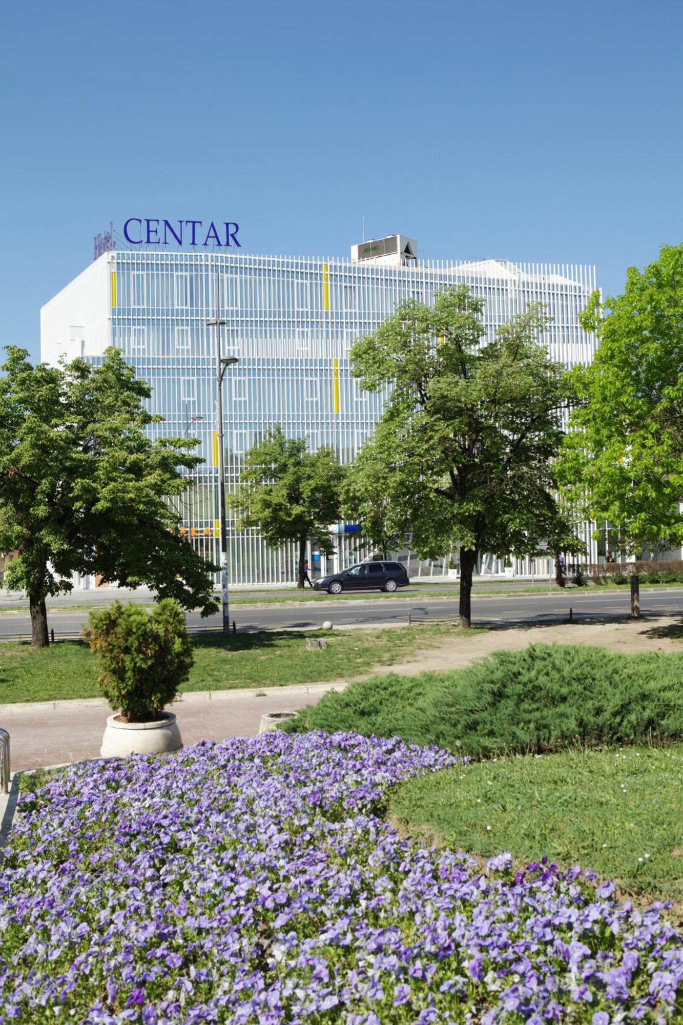 8. Centar