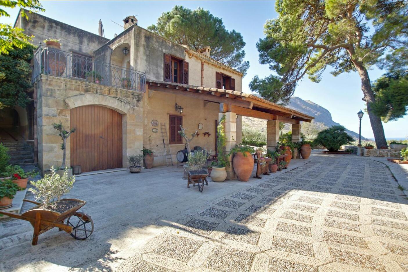Top 10 Places To Stay in Trapani