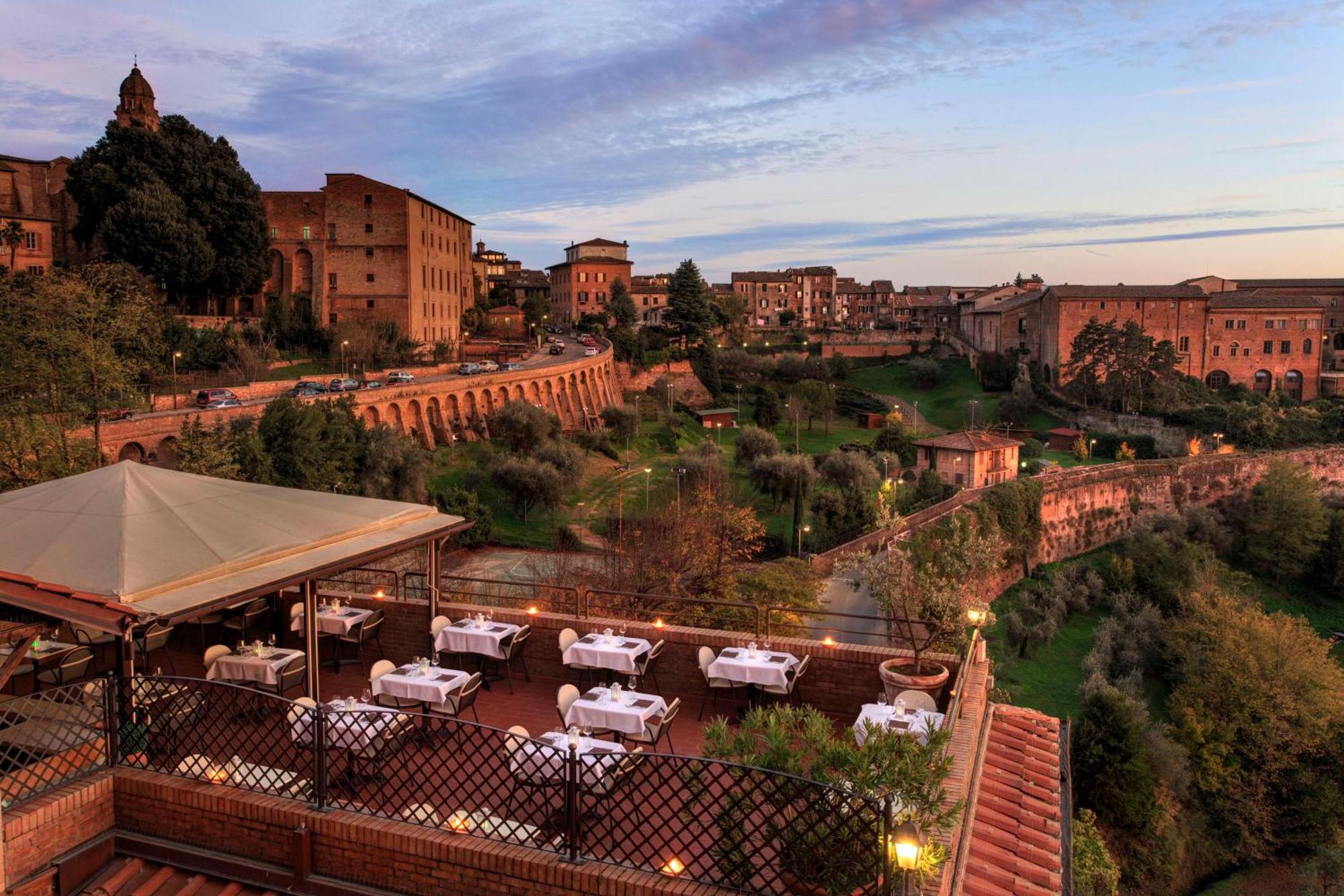 3. Hotel Athena