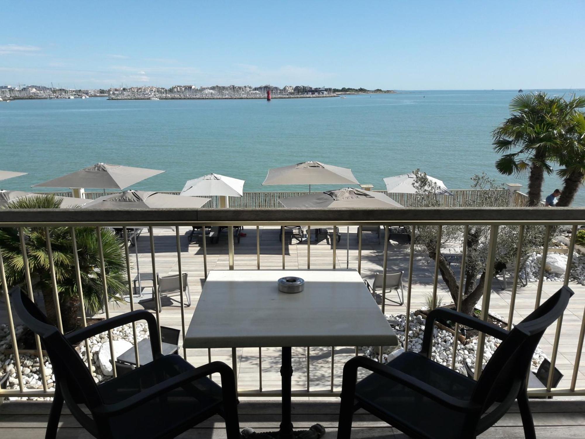 8. Hotel Les Brises