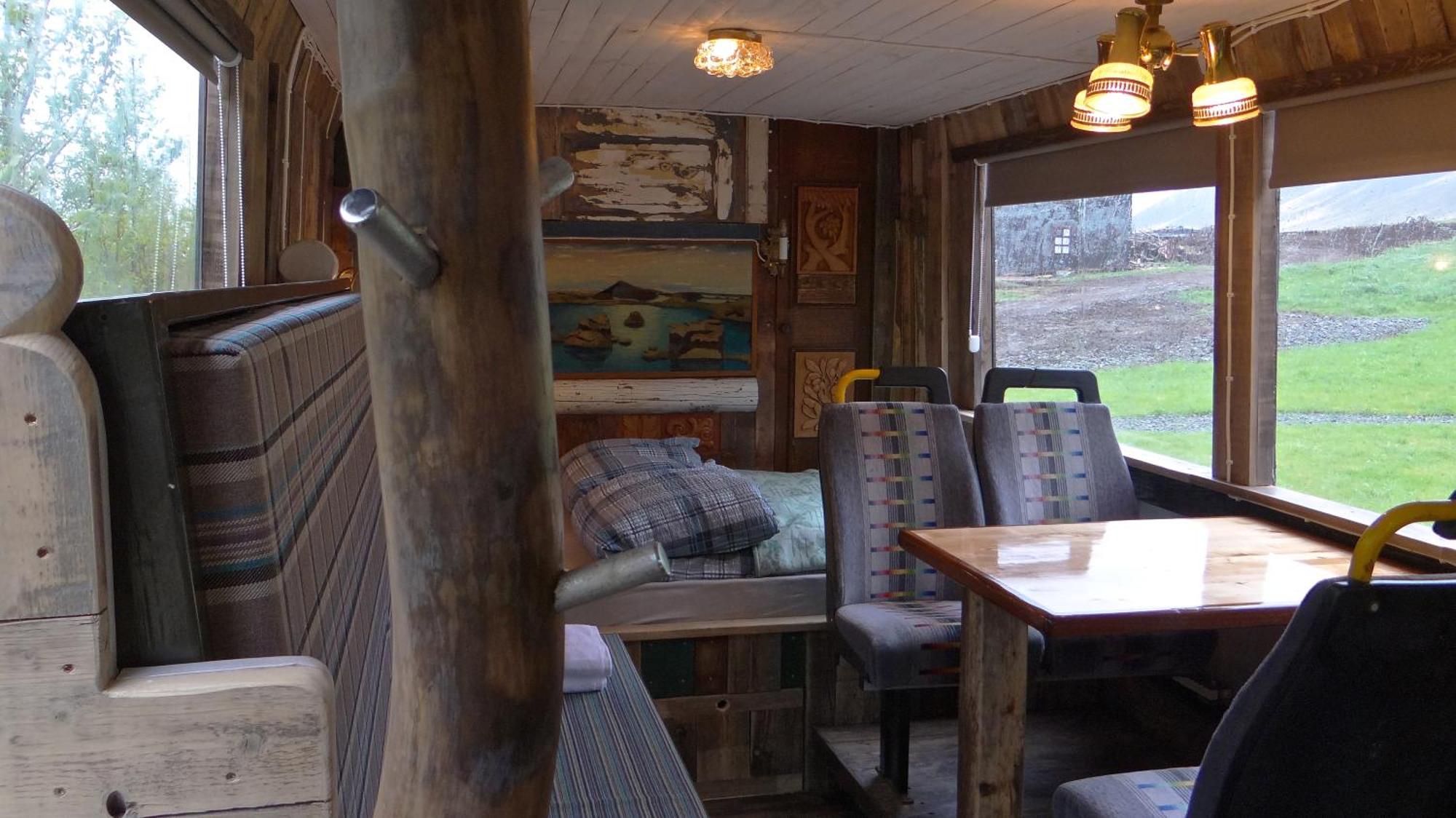 Esjan Glamping 巴士 | Esjan Glamping Buses photo 4