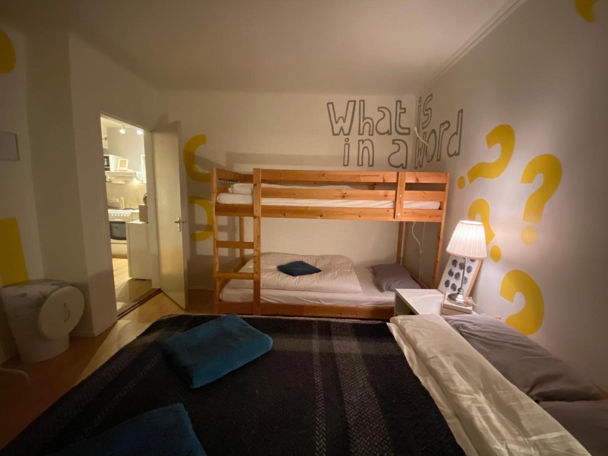 书店家庭公寓（The Bookstore Family Apartment）