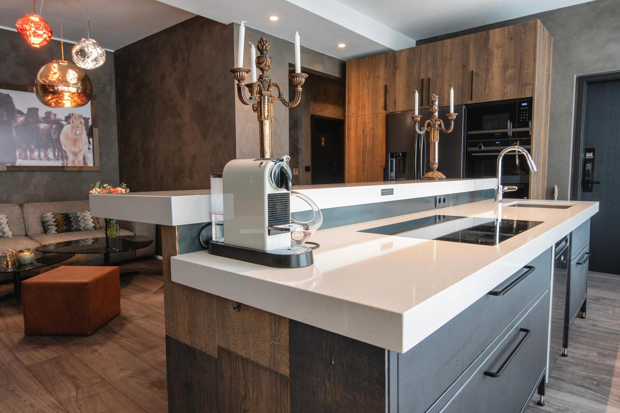 B14 Luxury Penthouse Apartment