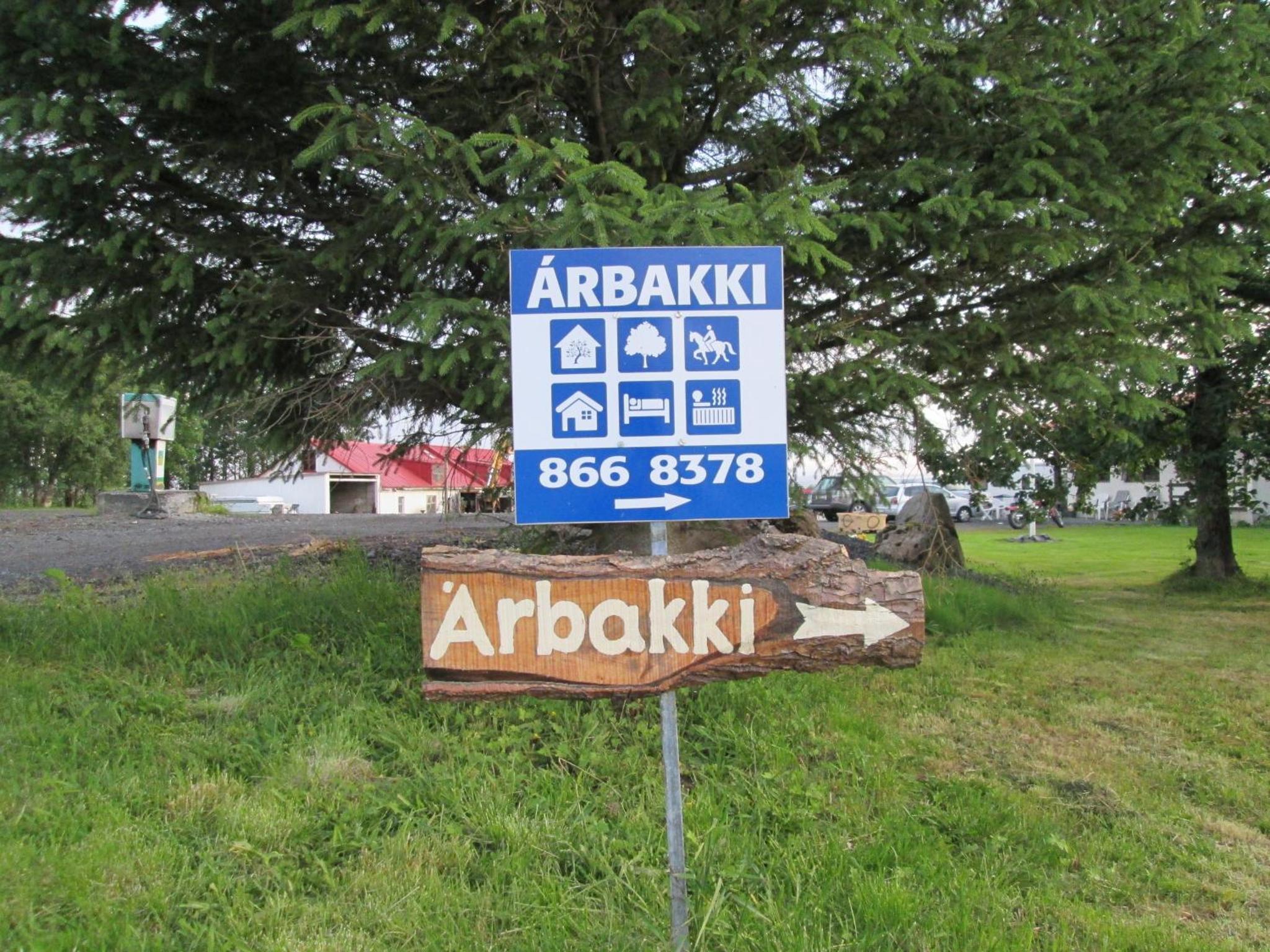 Árbakki Farmhouse Lodge