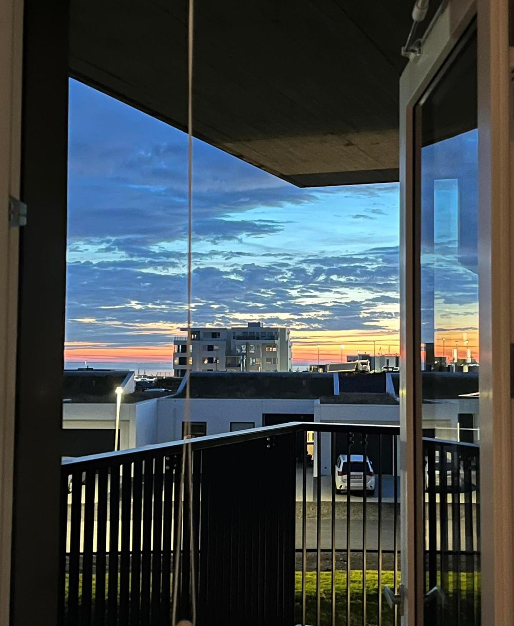 Buitenwijken van Reykjavik, nieuw prachtig appartement, direct aan de natuur
