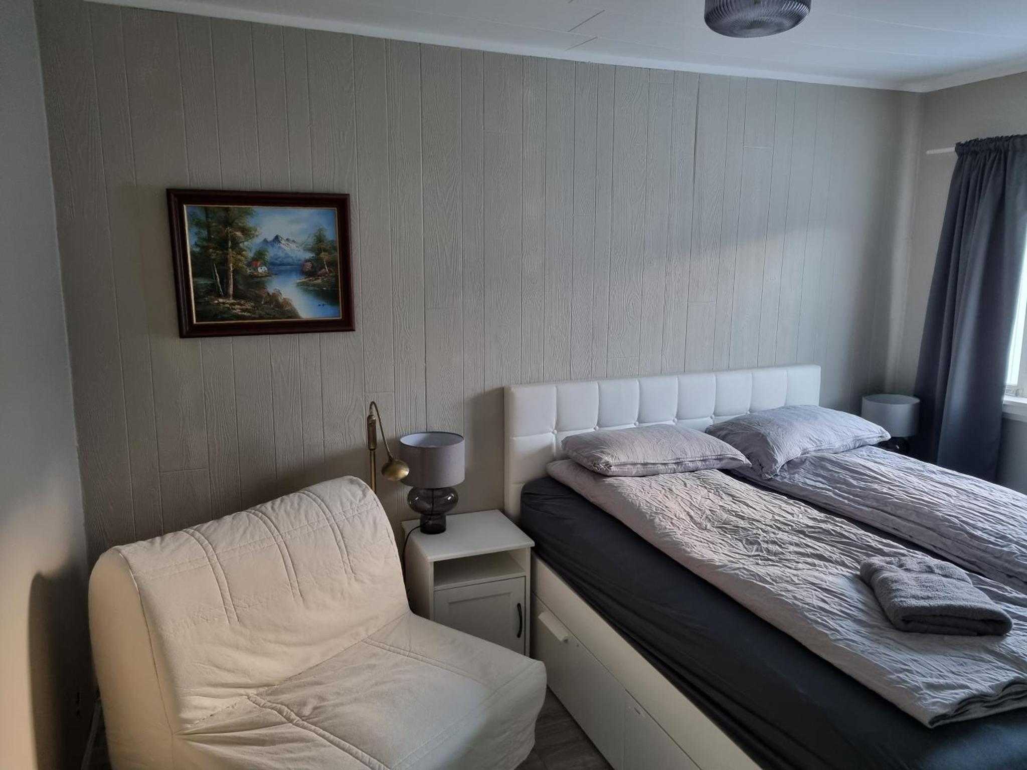 Malerens hus med udsigt og balkon