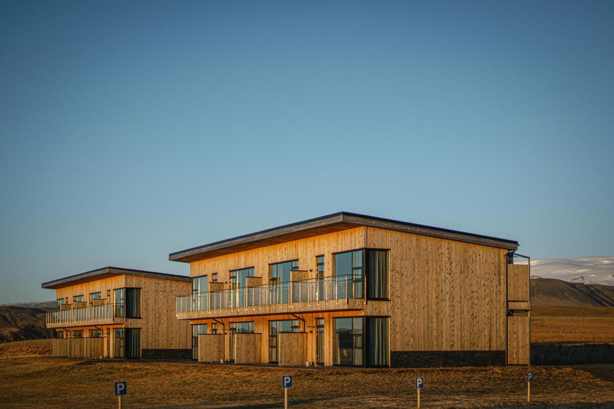 Black Beach Suites