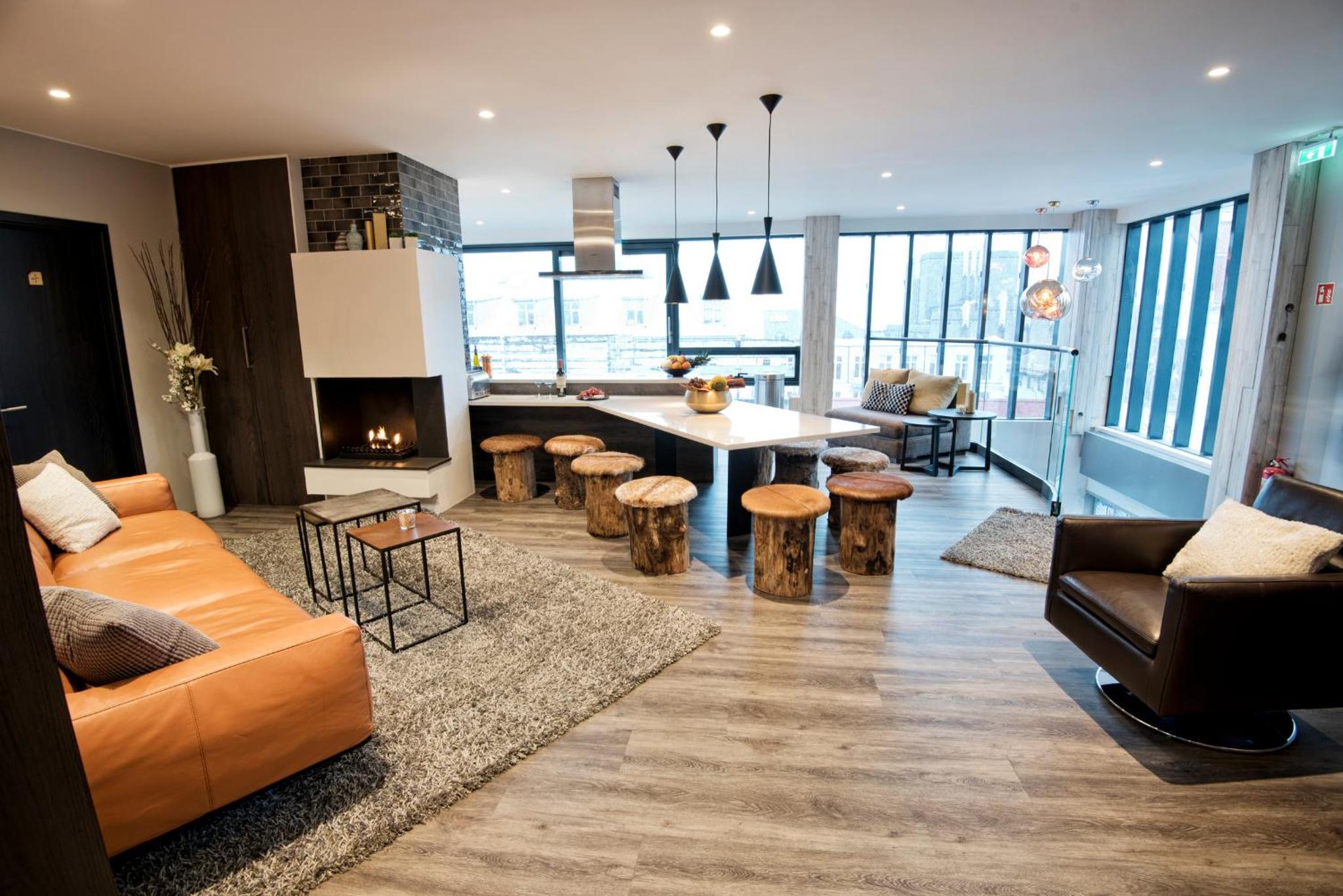 B14 Luxury Penthouse Apartment
