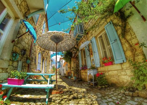 Maison D'Azur Boutique Hotel