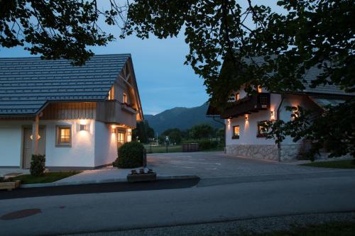 Apartments Alp