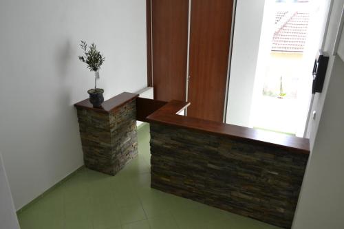 Leone Penzion & Restaurant