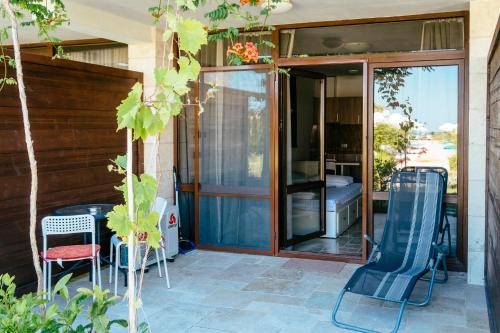 Apolonia Resort