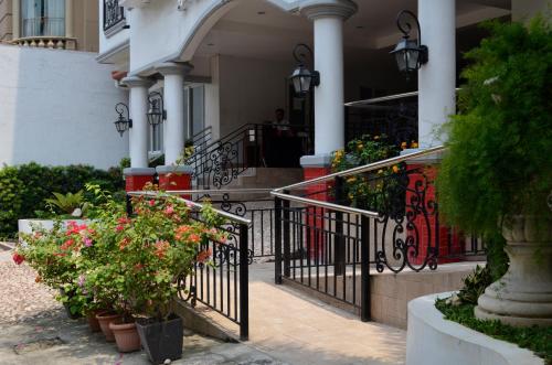 Grand Isabella Residences