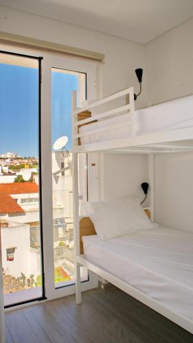 Top City Hostel & Suits