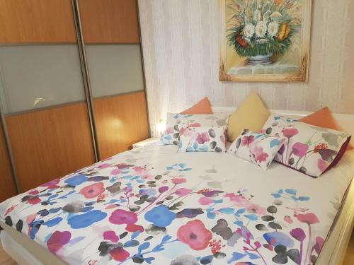 Naiza Guesthouse and Apartments