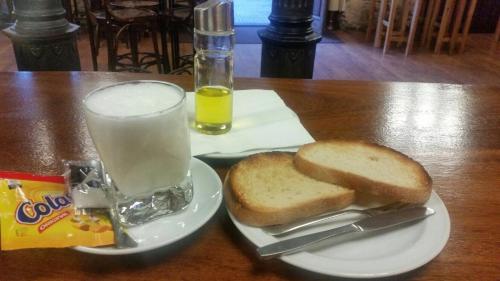 Hostal Virgen De La Encina