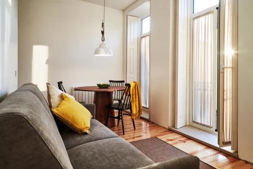 Pause Apartments
