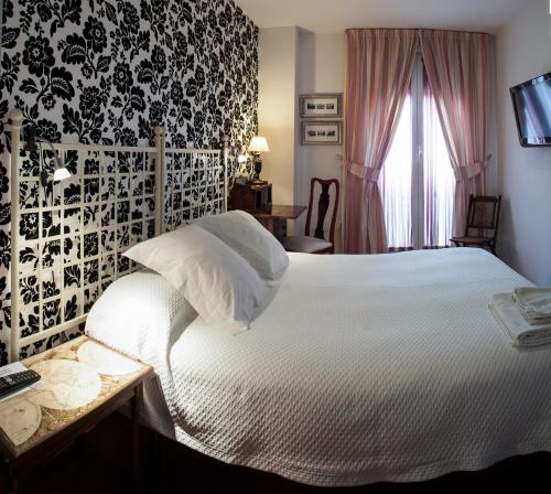Hostal CH Victoria Alojamientos