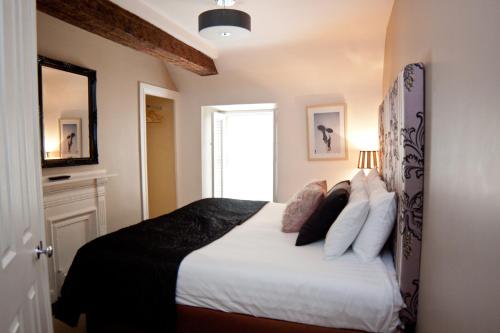 7 Cross Street Boutique Hotel