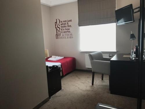 Comm Hotel
