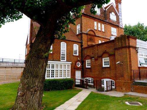 Connaught House Hotel