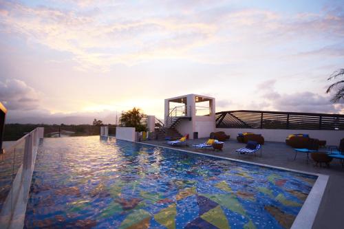 Hue Hotels and Resorts Puerto Princesa