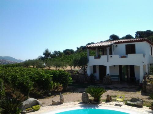 Bed and Breakfast Domo De Resteblas